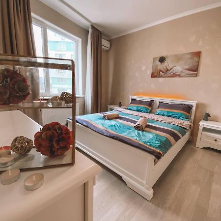 Luxury Sky Apartment 키시나우 외부 사진