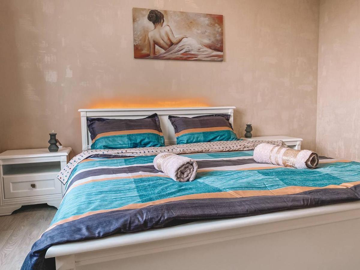 Luxury Sky Apartment 키시나우 외부 사진